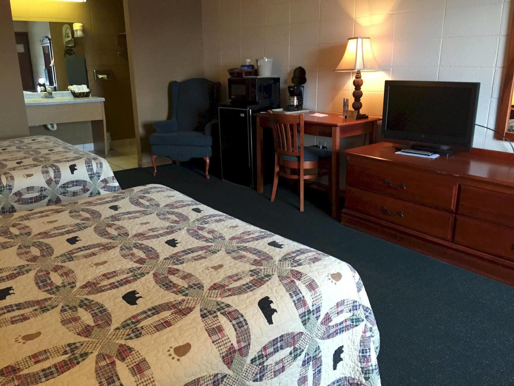 Mountain Breeze Motel พิเจนฟอร์จ ภายนอก รูปภาพ