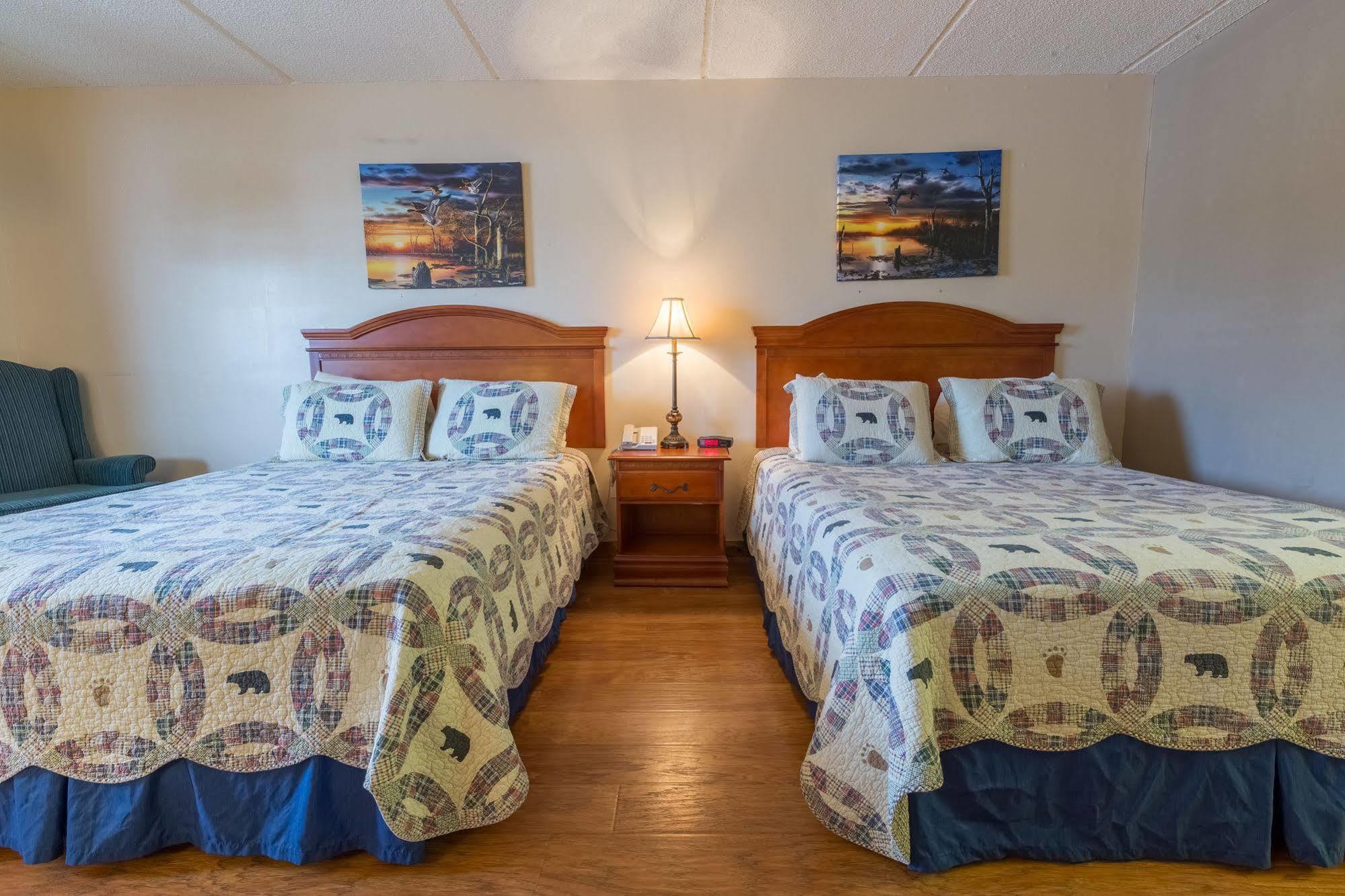 Mountain Breeze Motel พิเจนฟอร์จ ภายนอก รูปภาพ